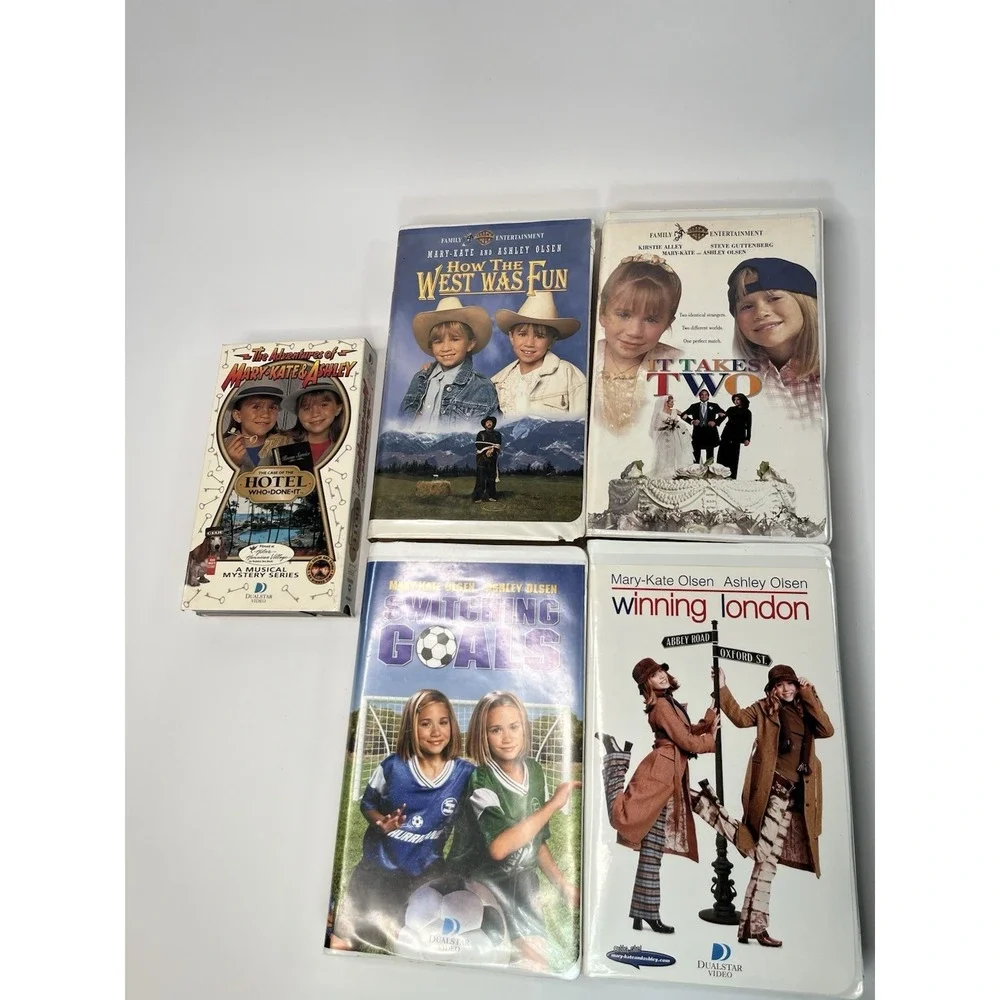 Mary Kate And Ashley LOT Of 5 VHS Videos Movies Winning London Switching Goals